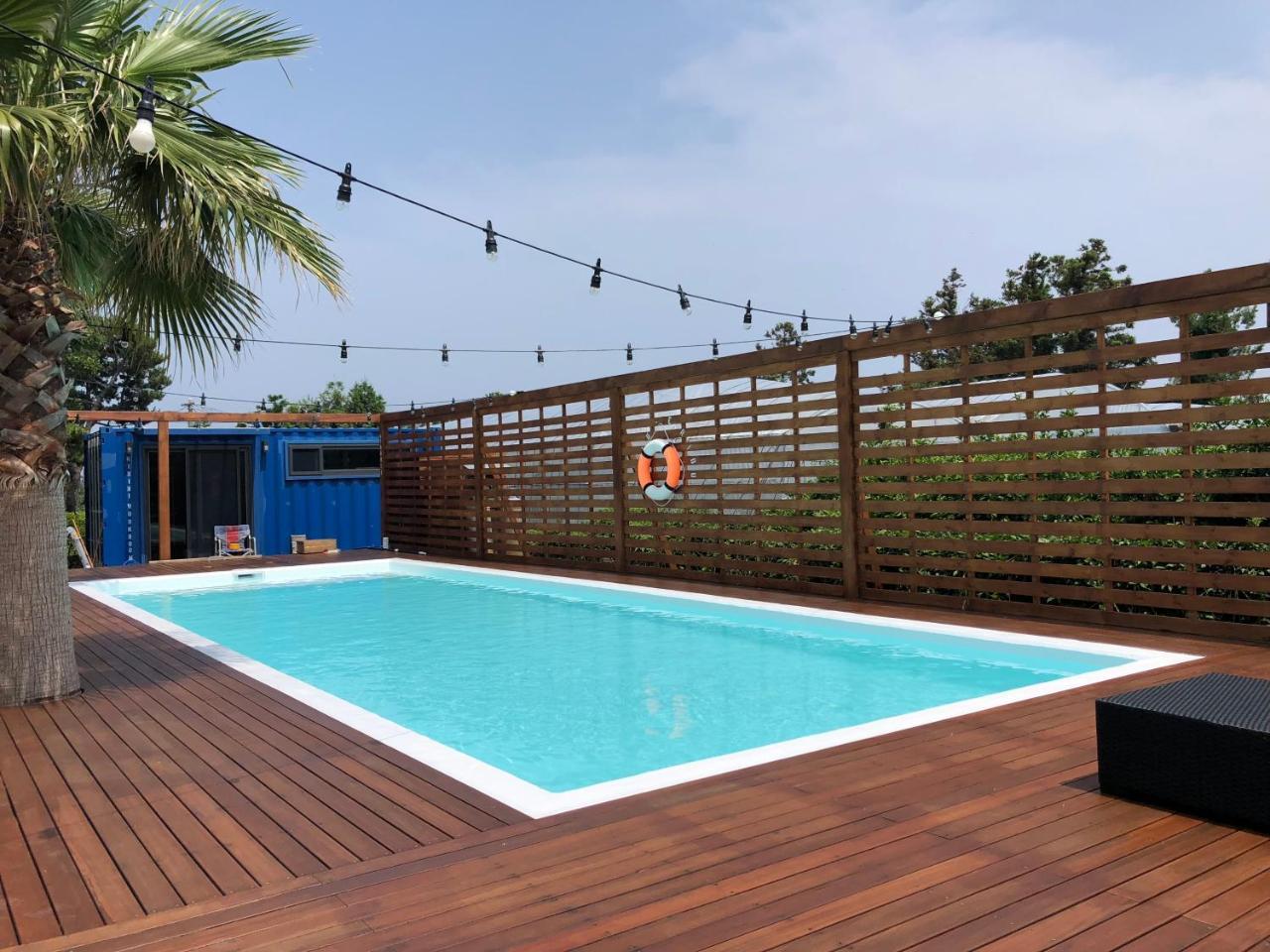 Eridu Cafe N Beds Hotell Seogwipo Exteriör bild