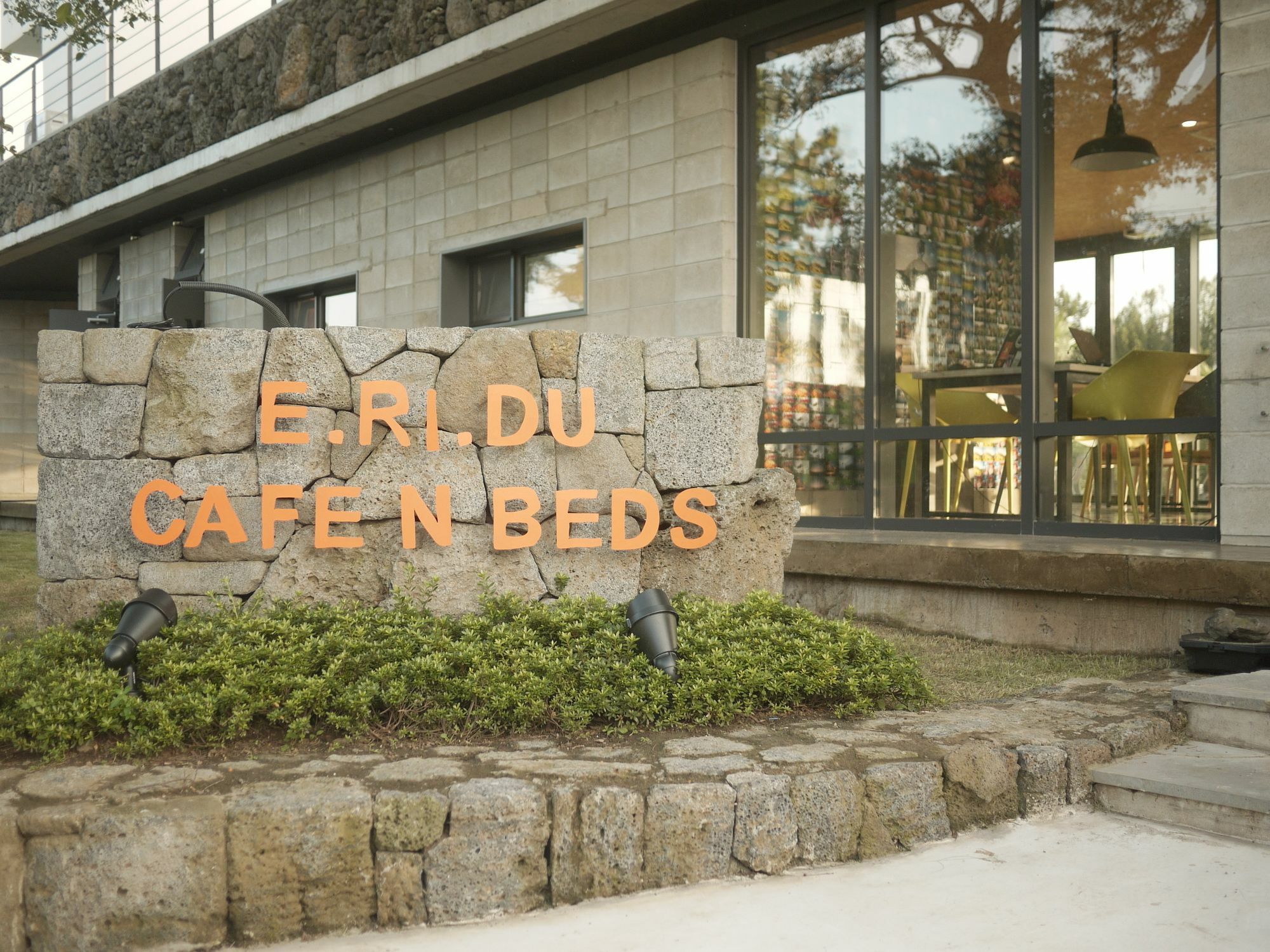 Eridu Cafe N Beds Hotell Seogwipo Exteriör bild